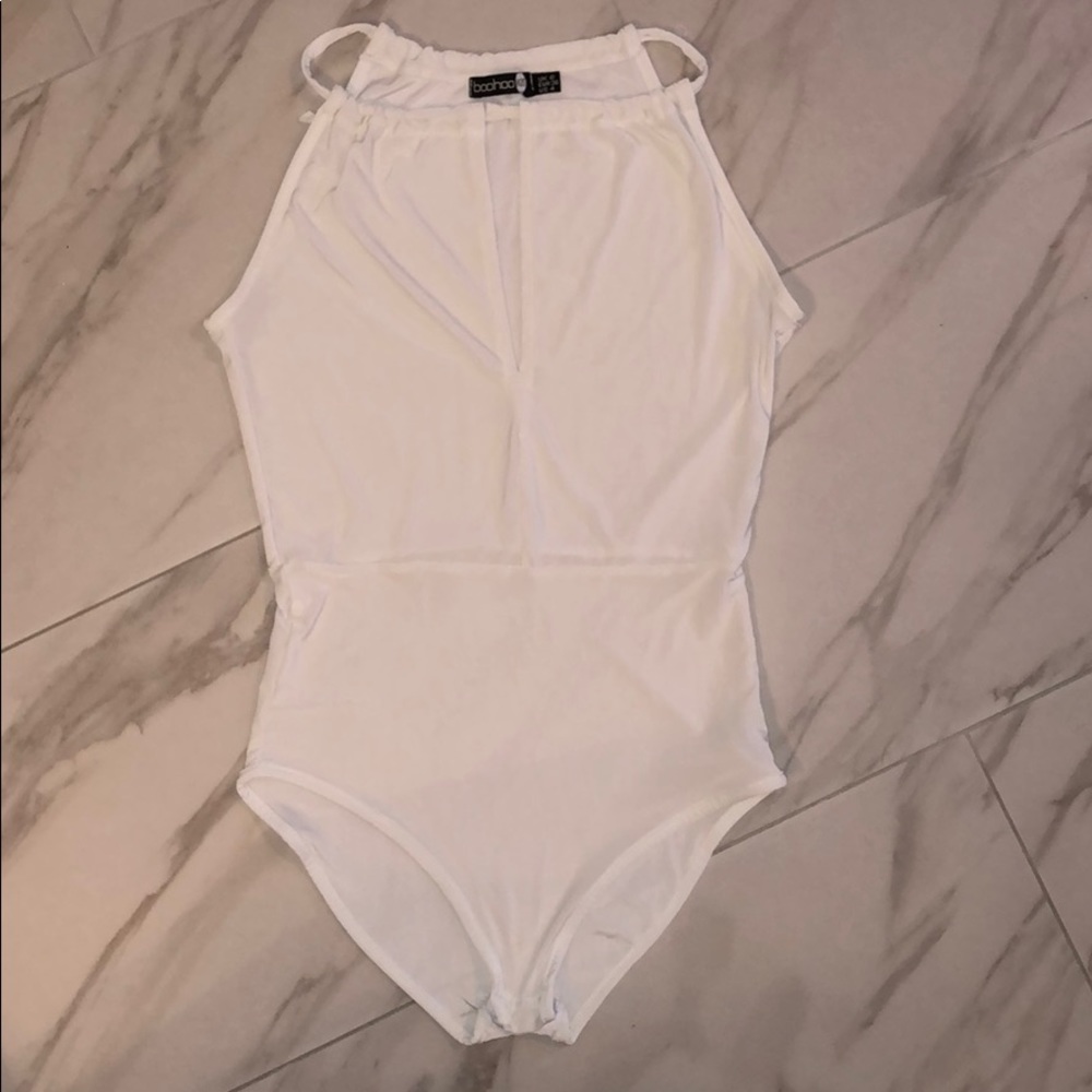KEY HOLE BODY SUIT